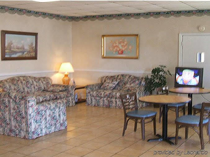 Relax Inn Emporia Interior foto